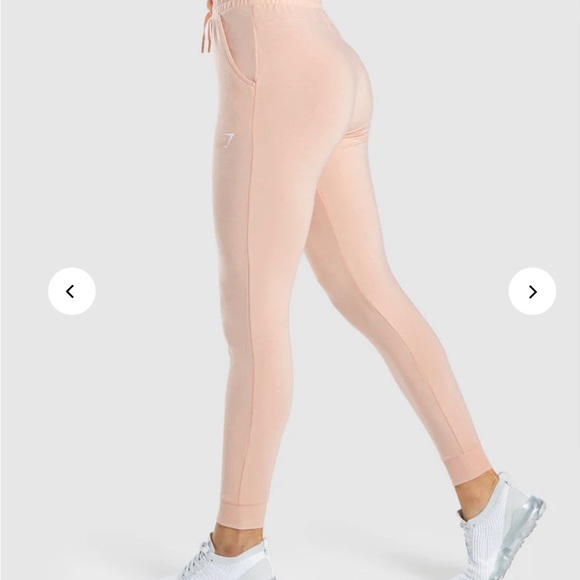 BNWT Gymshark Pippa Joggers - Light Pink Size Small - Picture 2 of 6
